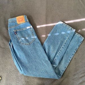 Levis 550